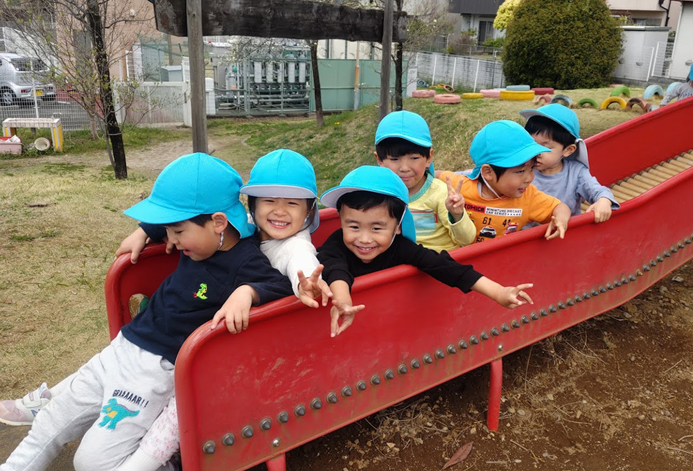 楽しいローラー滑り台