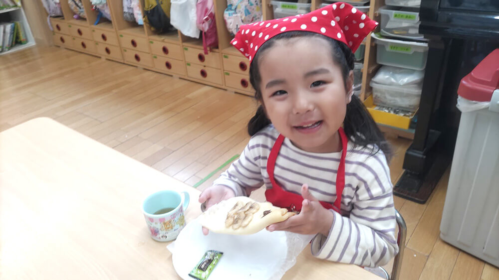 楽しいクッキング　こいのぼり型クレープづくり