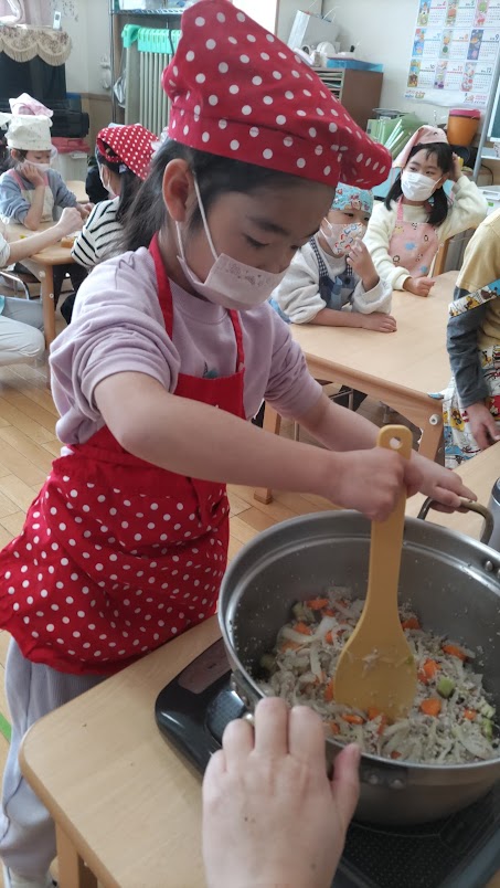 楽しいクッキング　カレー作り1