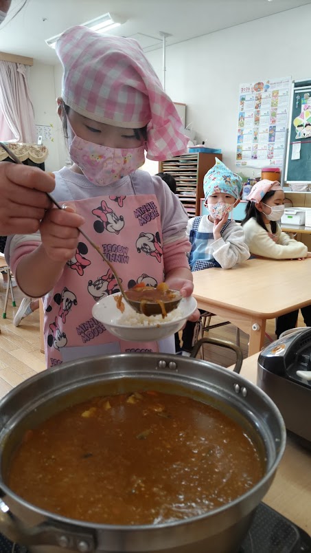 楽しいクッキング　カレー作り2