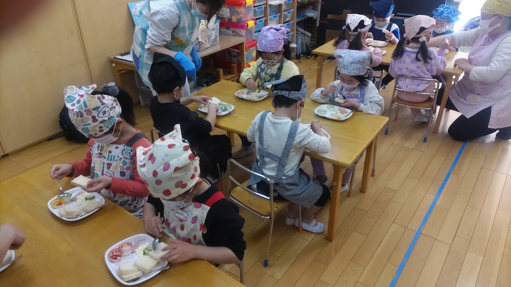 楽しいクッキング　サンドイッチづくり