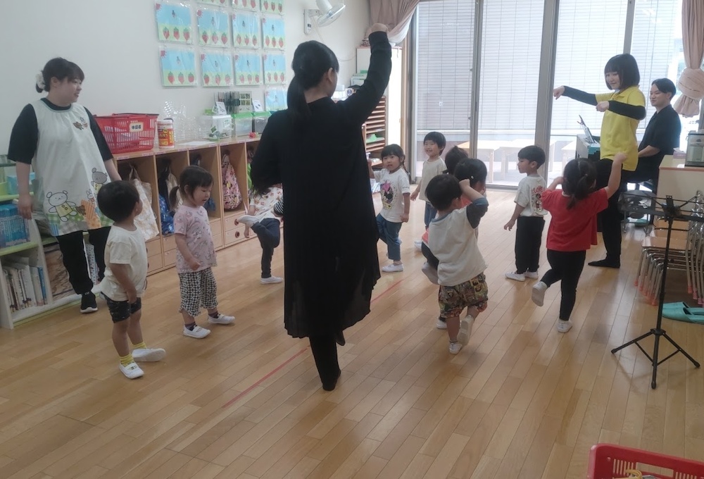 リトミック指導が始まりました2